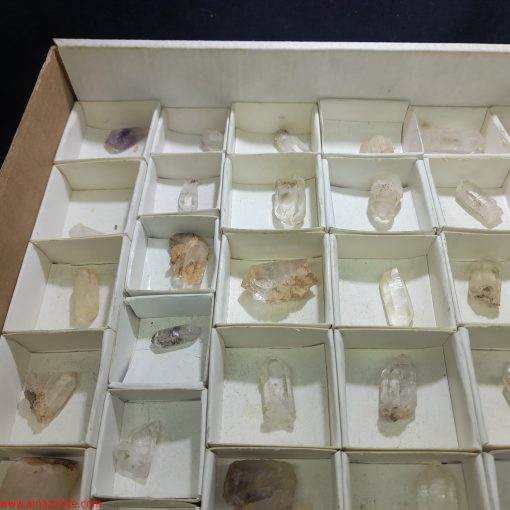 (wc010030) One Box Of 71 Brandberg Quartz Crystals - Absolute Quartz 